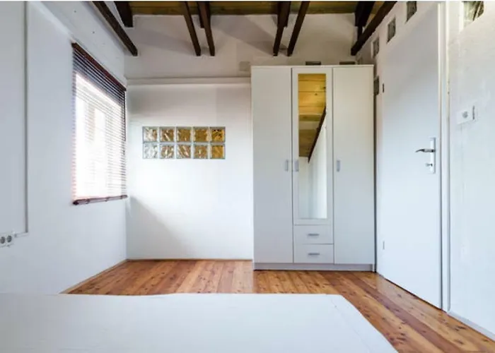 Paradise Regained * Maslinica